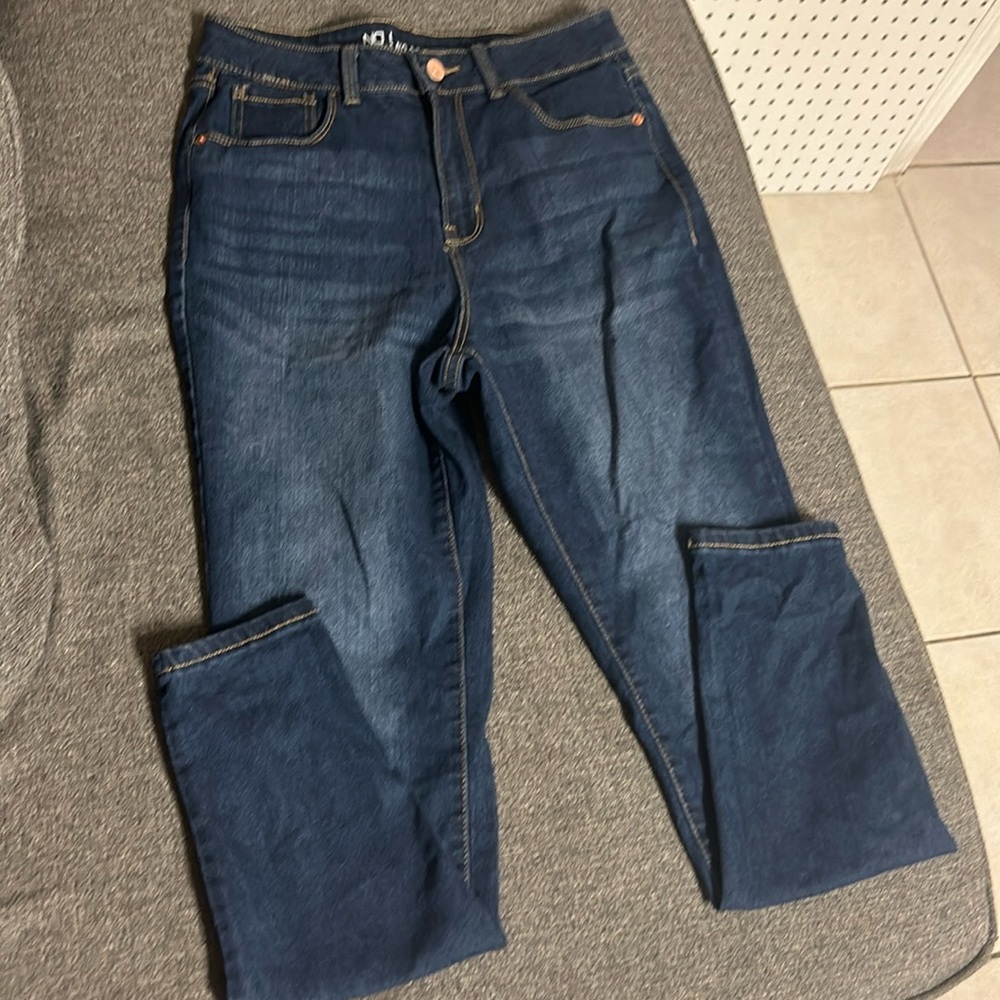 Dark Wash Jeans. NWOT. Junior Size.